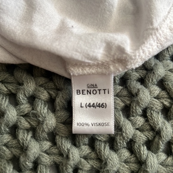 Gina Benotti blouse. Loose fitting. Very soft material Size L - Picture 6 of 6